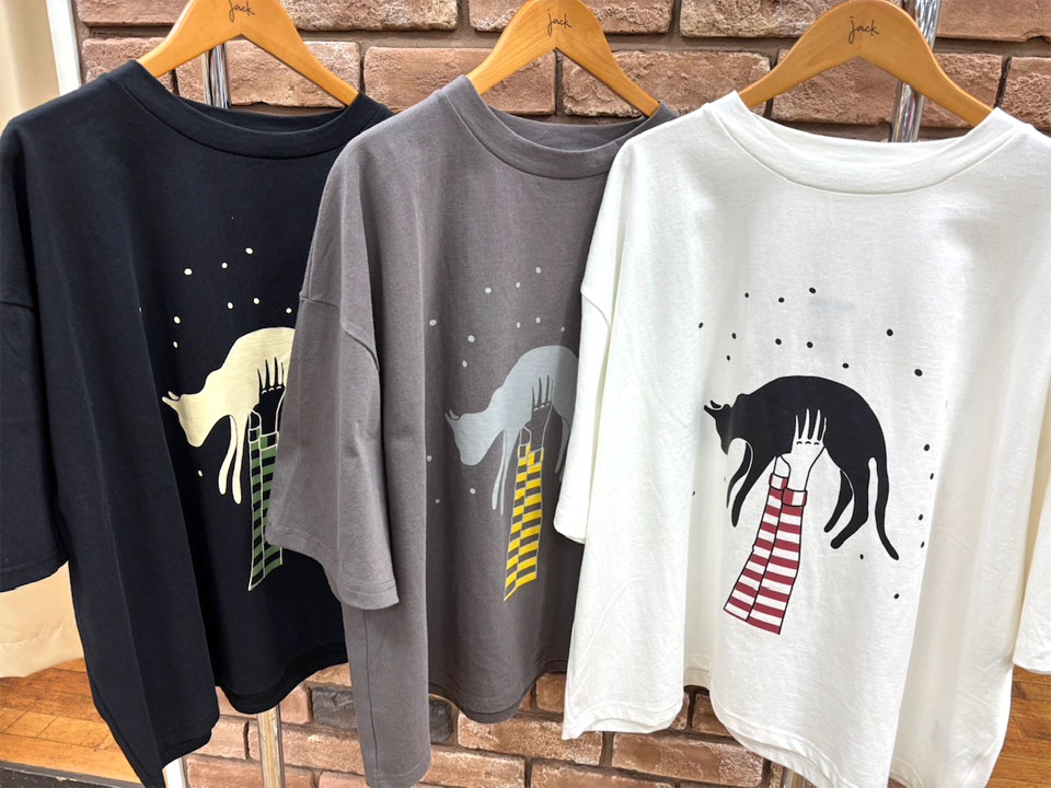 猫のTシャツ